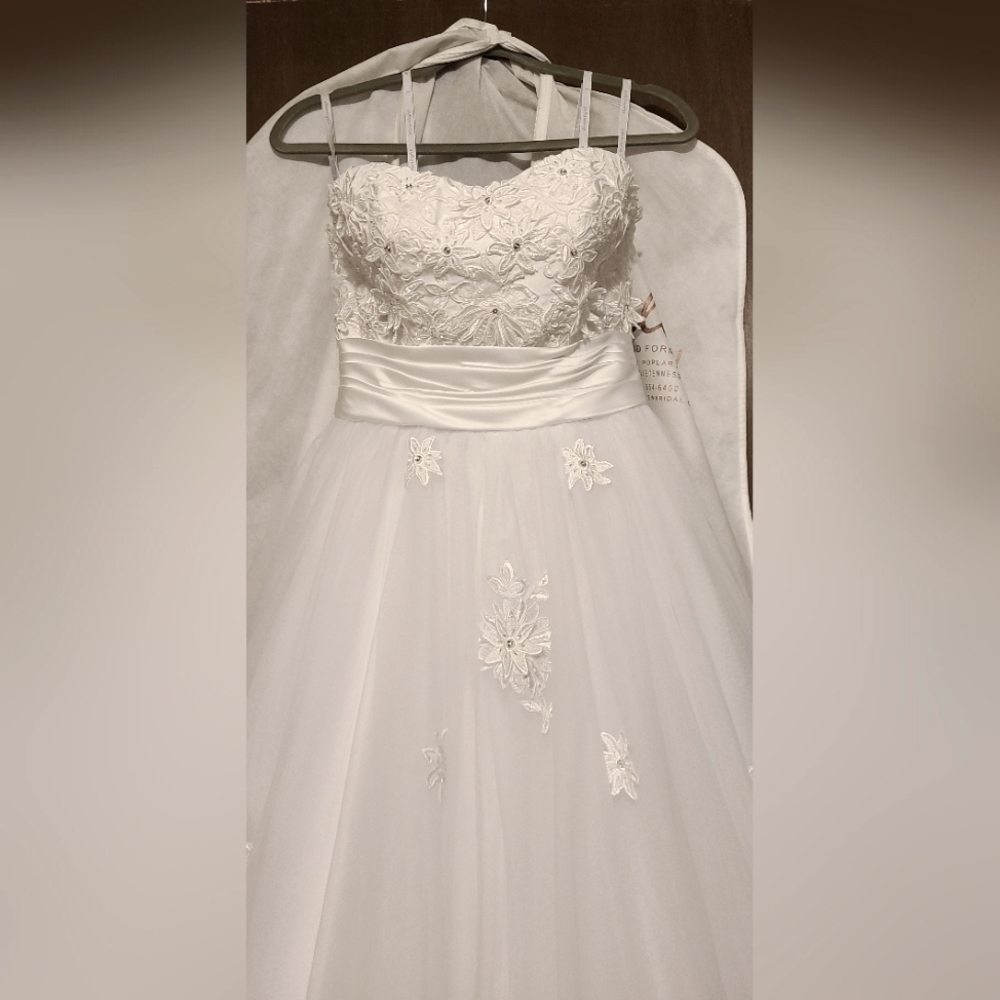 Moonlight Bridal Style T414